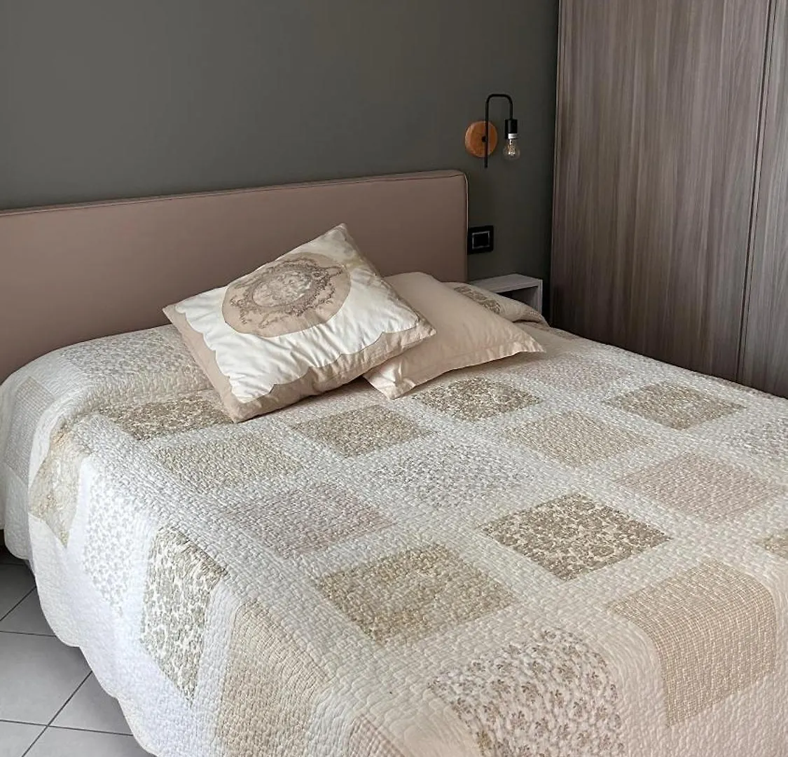 La Terrazza, Iseo Lake Parzanica Apartment