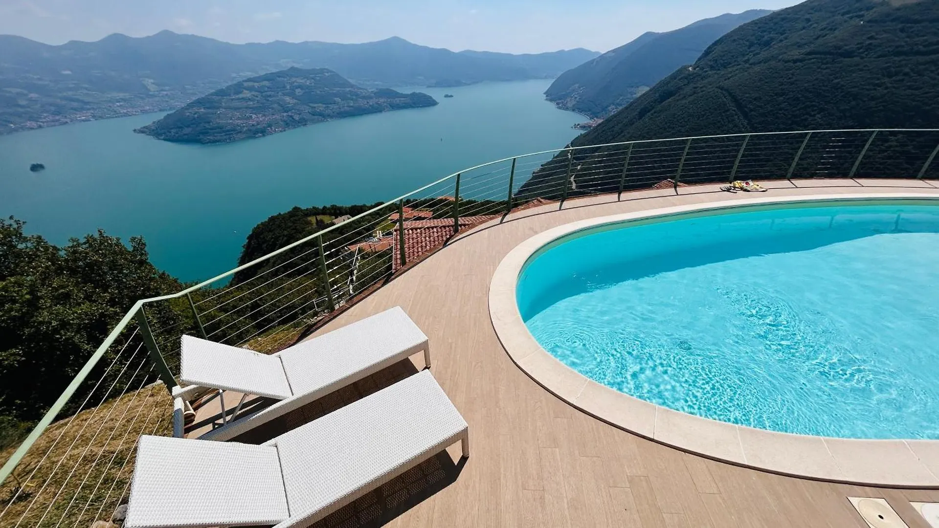 La Terrazza, Iseo Lake Parzanica 0*,  Italy